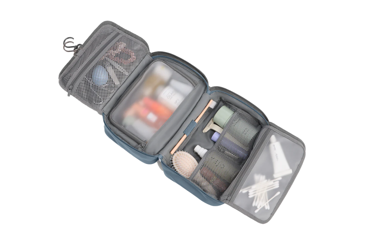 Away Hanging Toiletry Bag