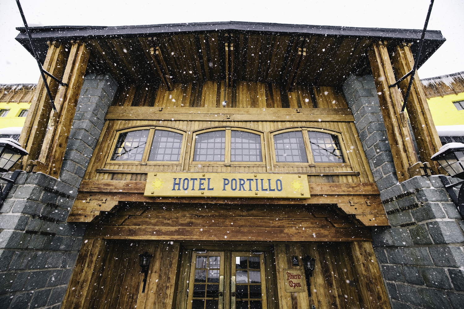 The front entrance to Hotel Portillo.