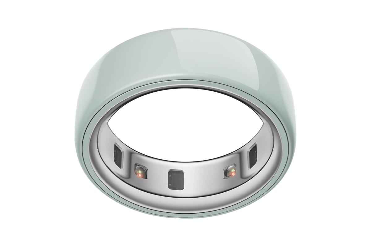 For the Fitness Guru: Oura Ring 4 Ceramic