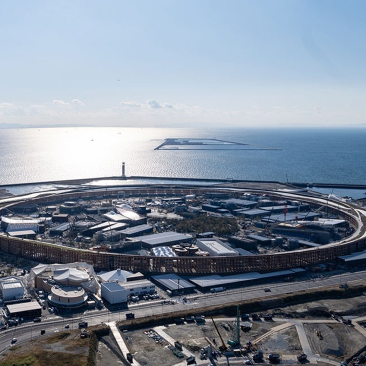 Aerial image of Expo 2025 and the Great Ring