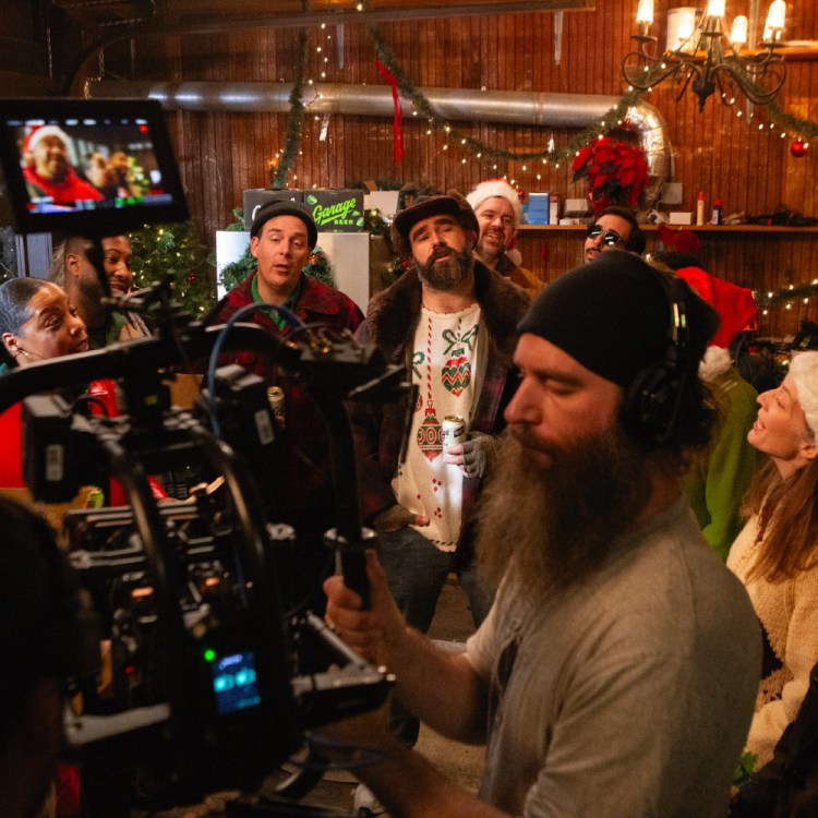 Jason Kelce and friends recording the "O Beer" video