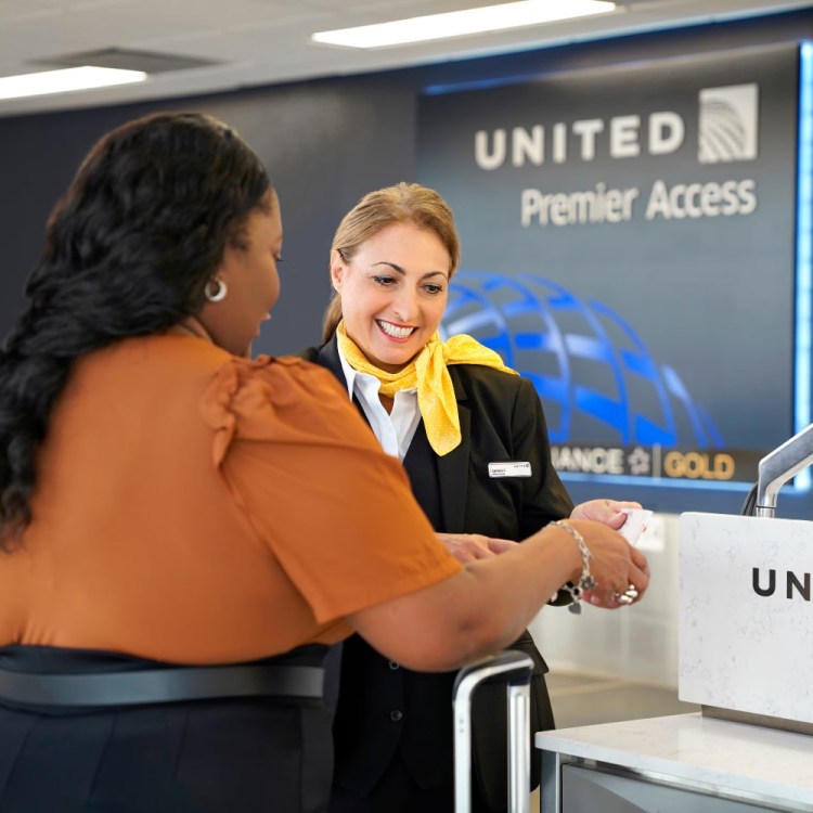 United Airlines Premier ticket counter