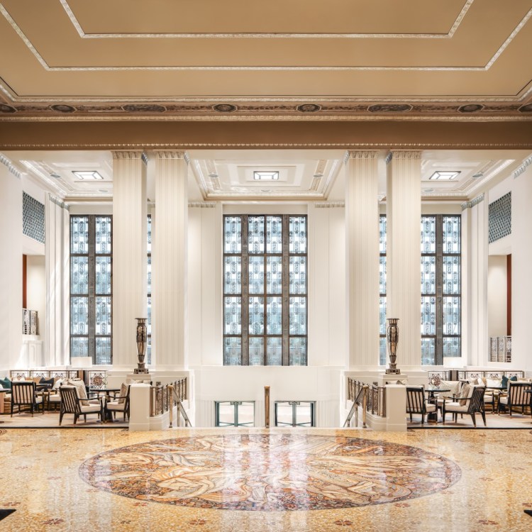 Waldorf Astoria New York lobby