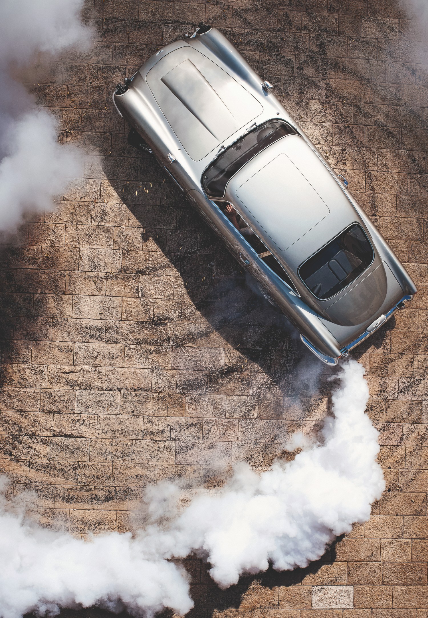 Aston Martin DB5 spinning