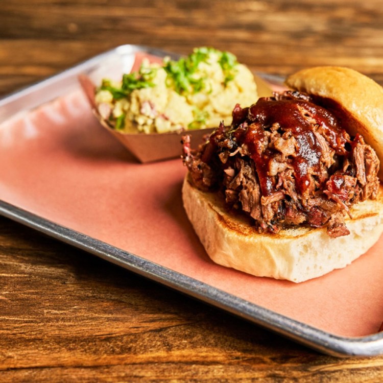 Pecan Lodge barbecue sandwich