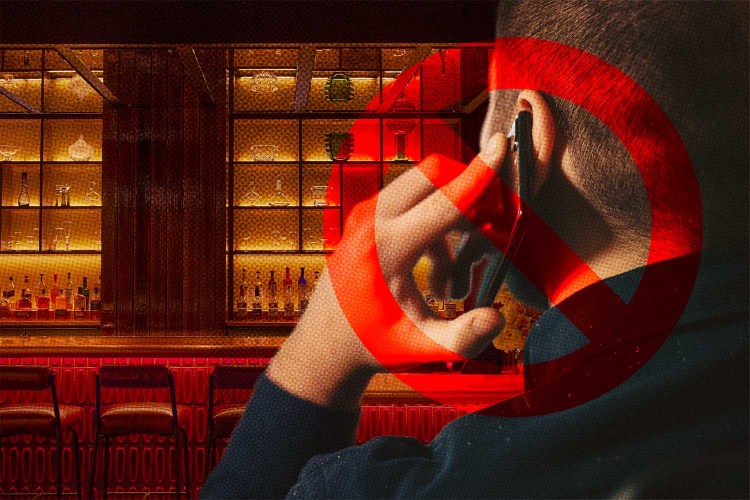 A bar that bans phones