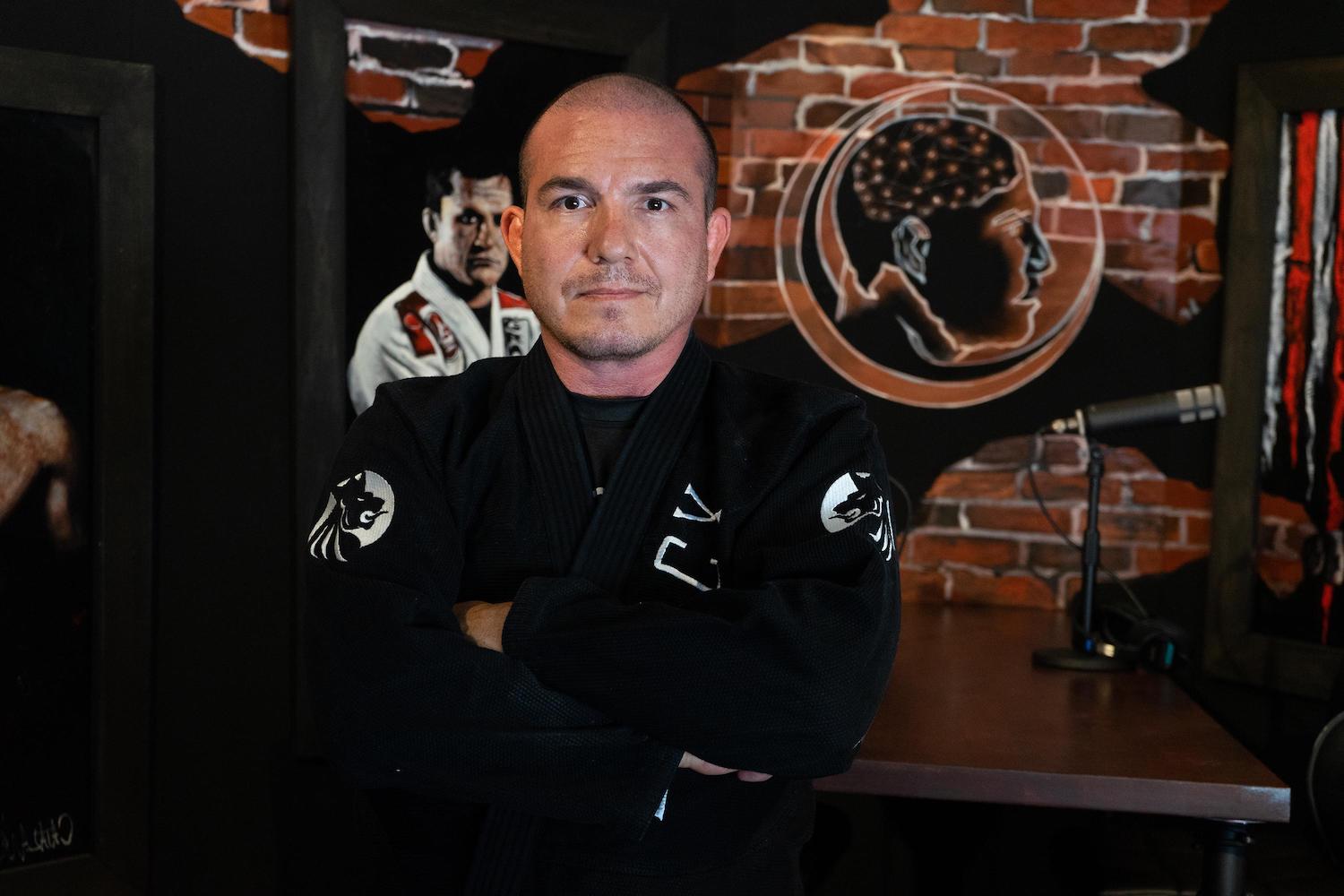 A profile photo of Alberto Crane in uniform.