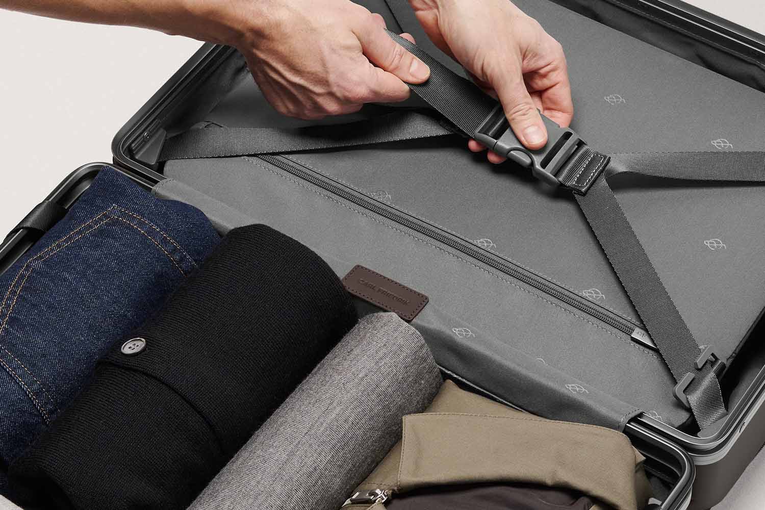 Carl Friedrik Hybrid Carry-On interior