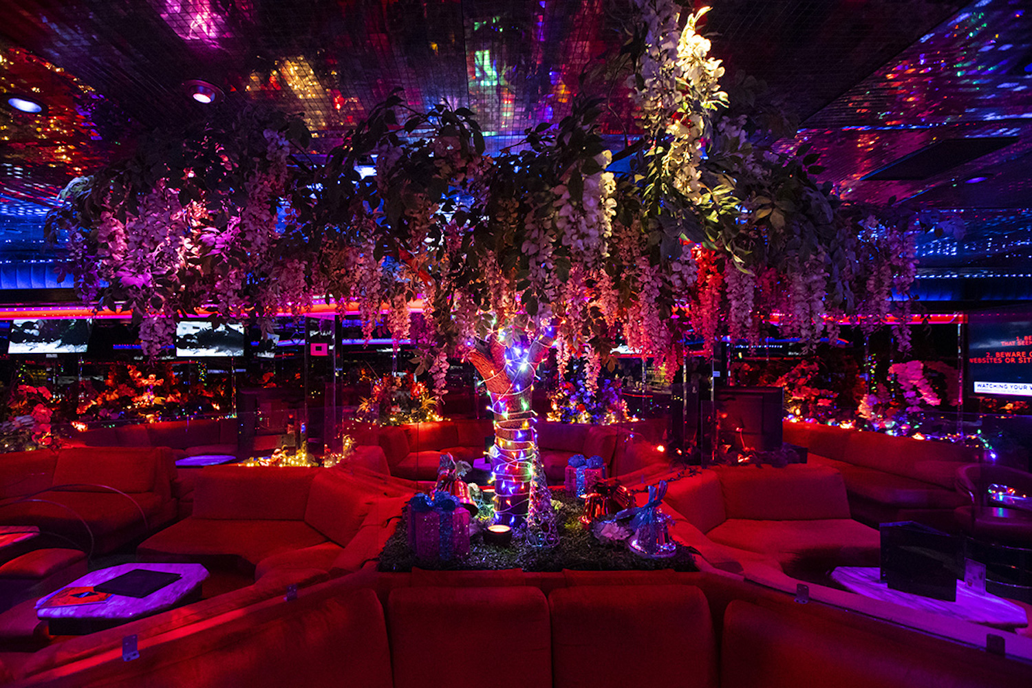 Peppermill Fireside Lounge