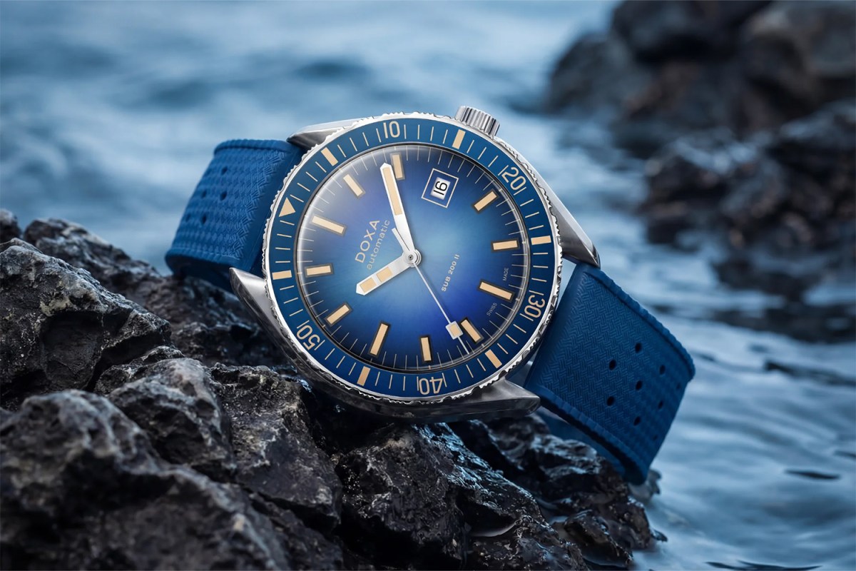 Doxa Sub 200 II Fumé Dial