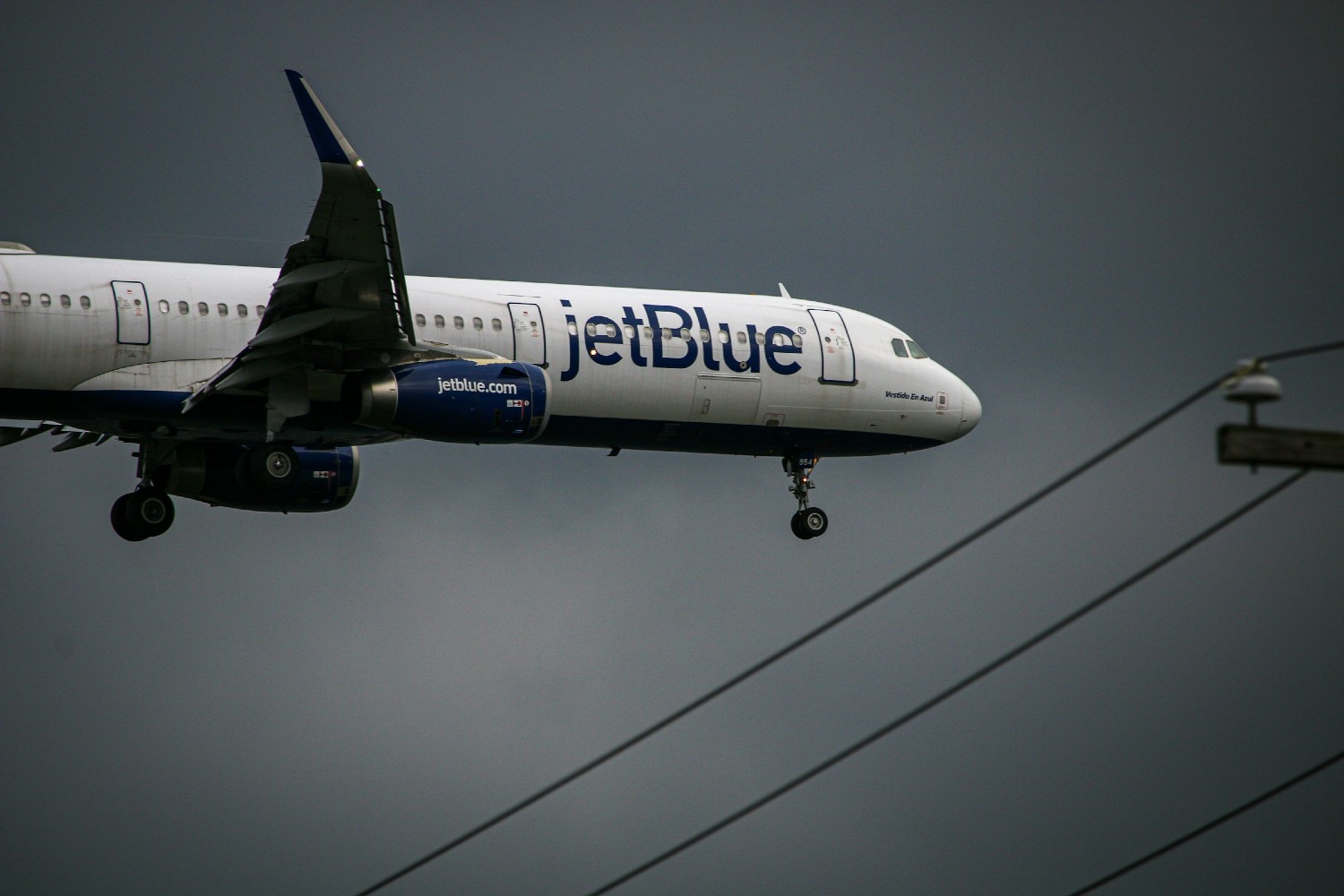 JetBlue flight landing