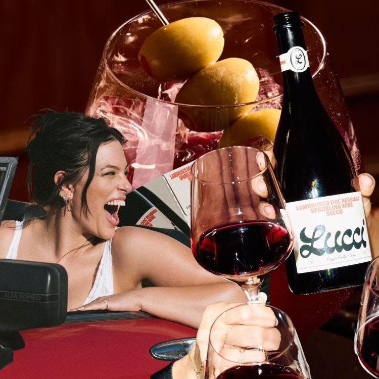 Ashley Graham, a martini and a glass of Labrusco