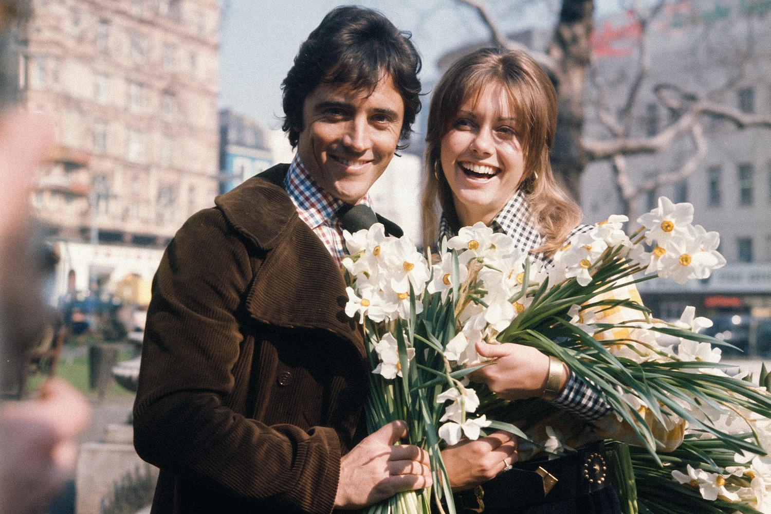 Take It From a Woman: Read This Before You Buy Her Flowers