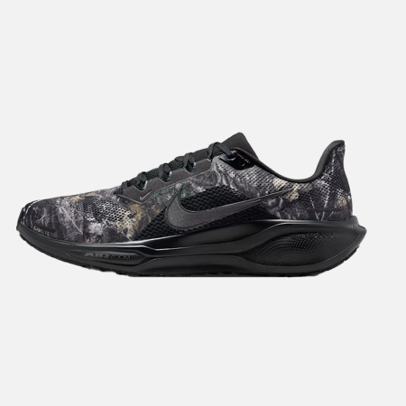 Nike Pegasus 41 on transparent background