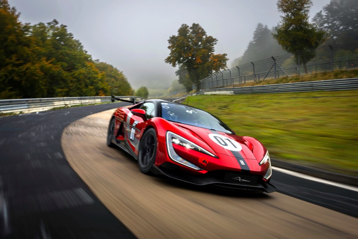 Famous for Its Cheap Vehicles, China Eyes a New Target: The Million-Dollar Hypercar