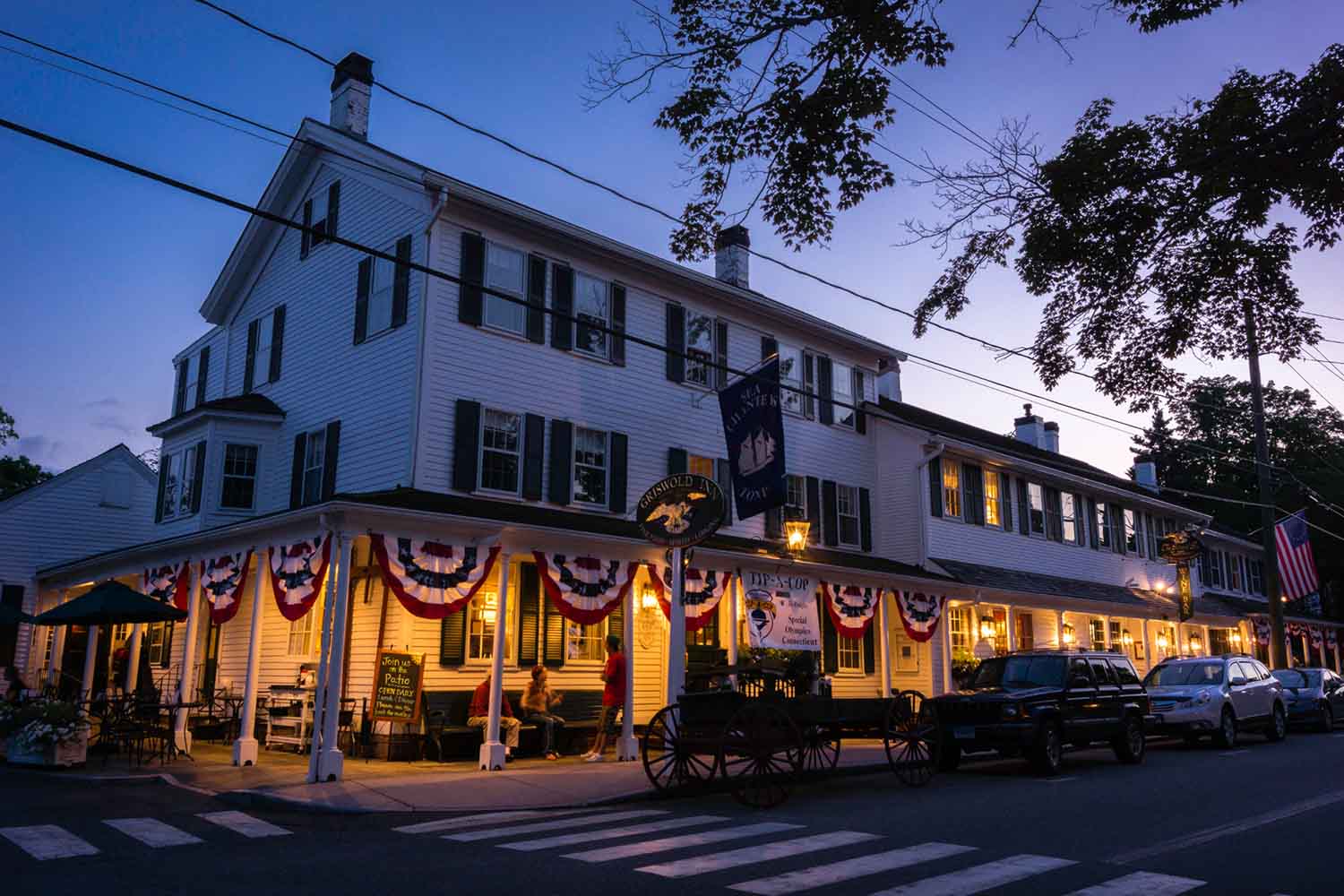 America’s Oldest Taverns Are Still Very Much Open for Business