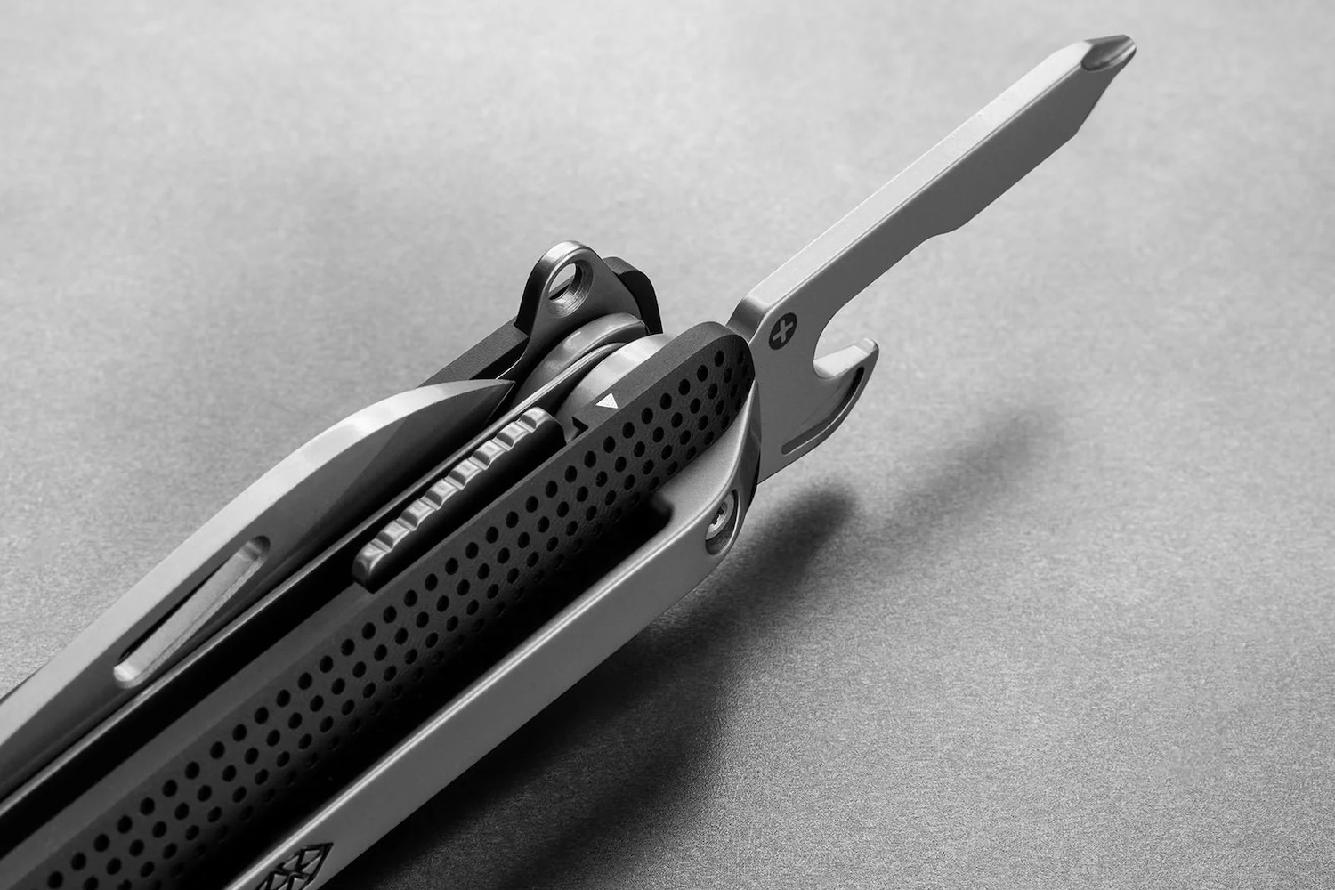 The James Brand The Helton Multitool